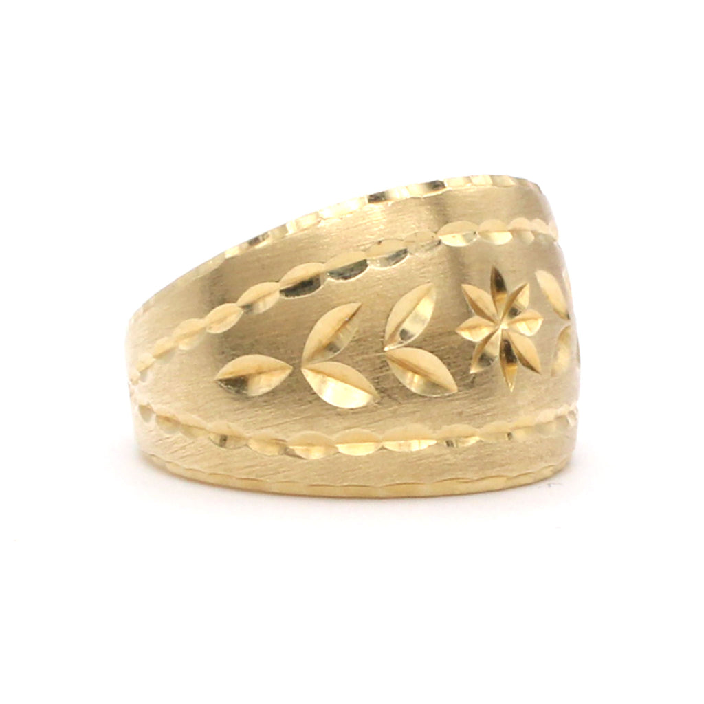 14k Yellow Gold Diamond Cut Domed Band Size 5.75