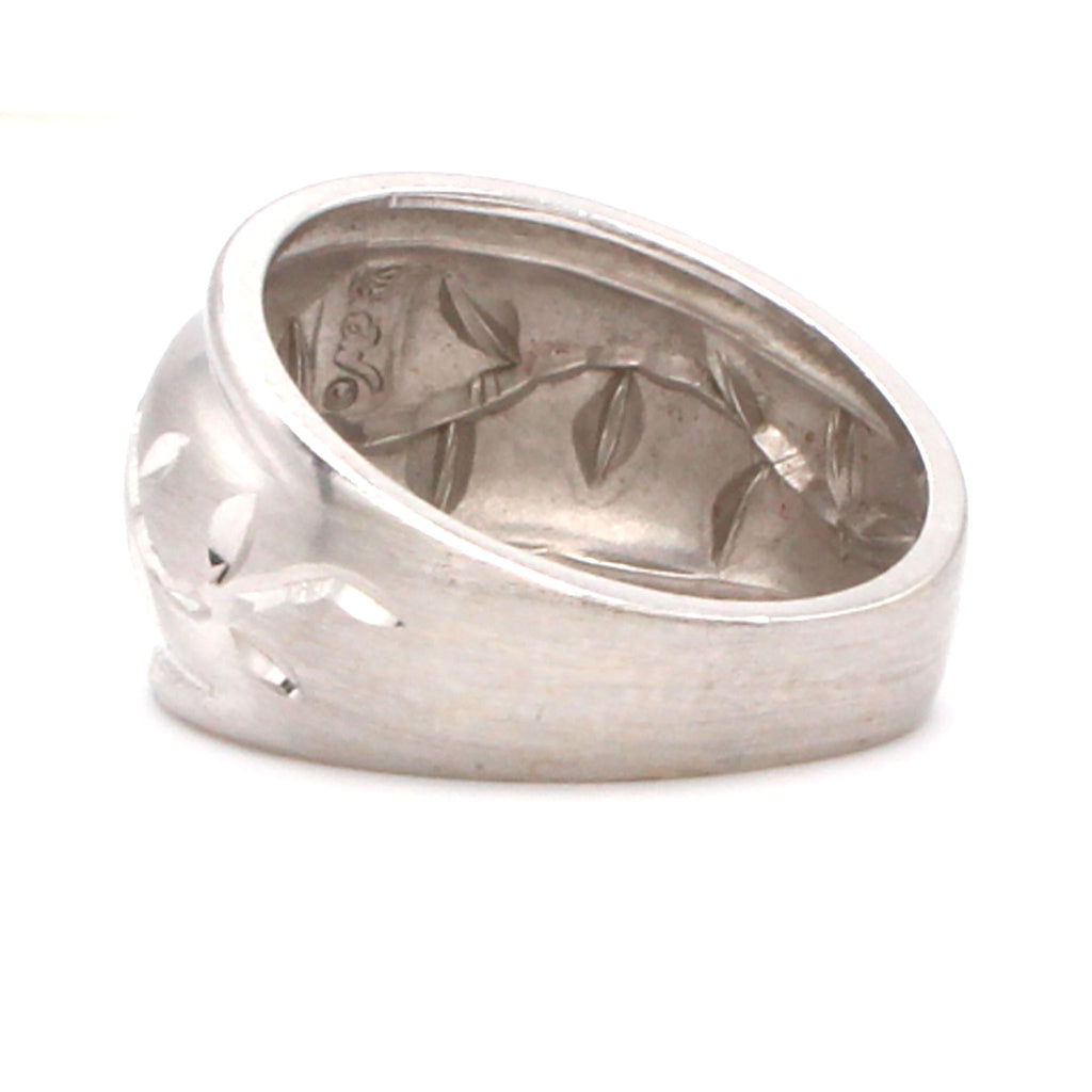 14k white Gold Diamond Cut Domed Band Size 6.75