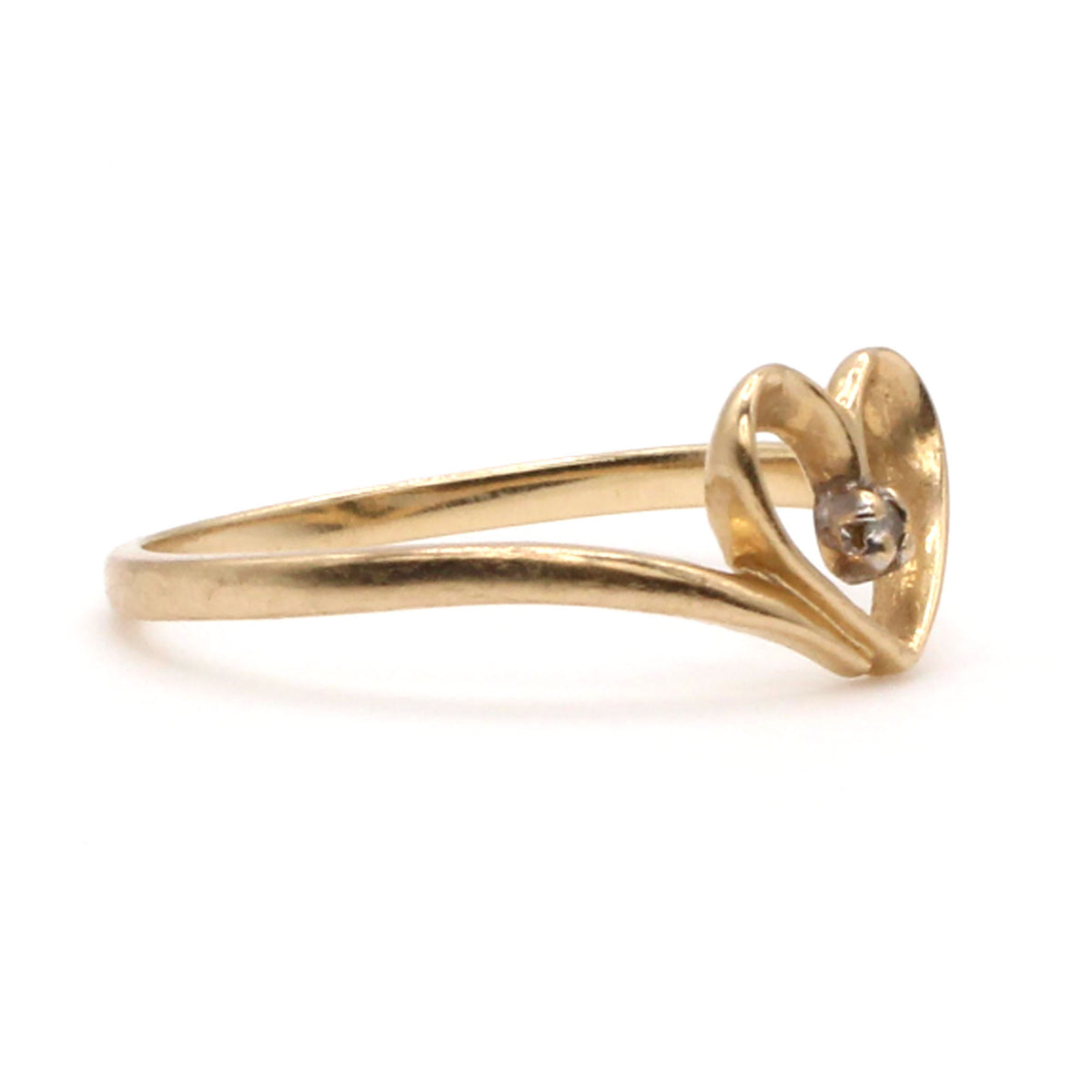 10k Yellow Gold Diamond Heart Ring Size 6
