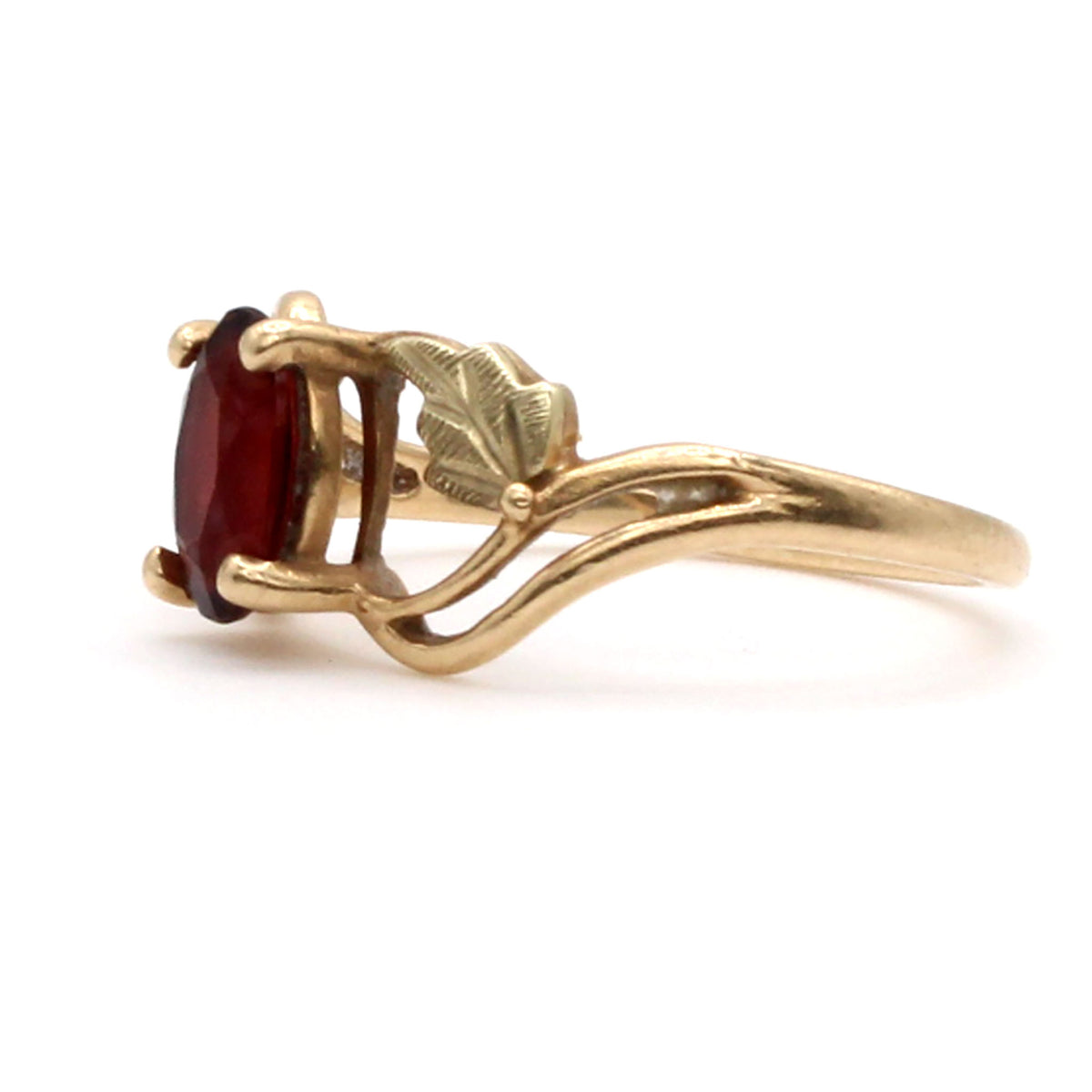 10k Yellow Gold Oval Cut Garnet Ring Size 4.75