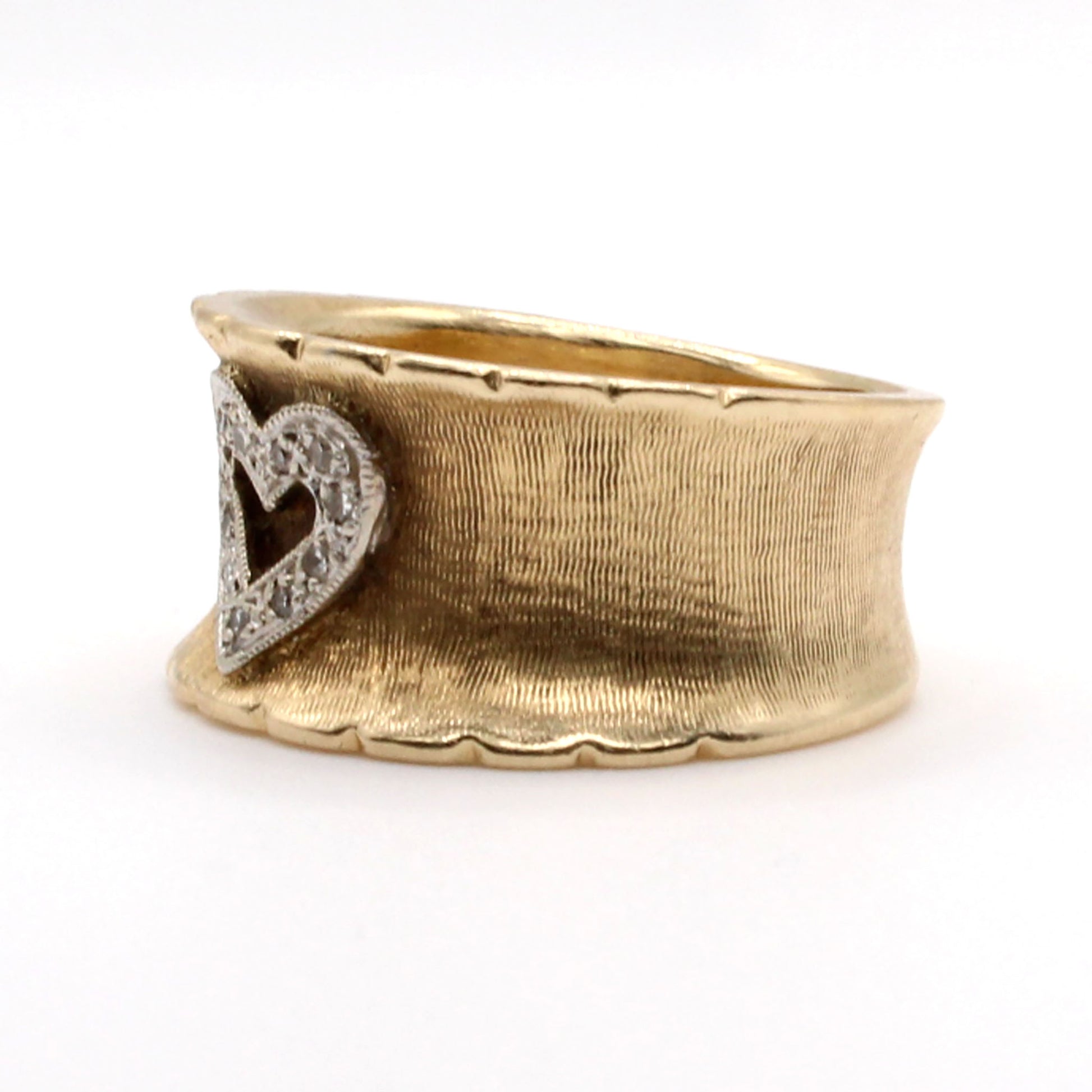 14k Yellow Gold 0.12cttw Diamond Heart Band Ring Size 5.25