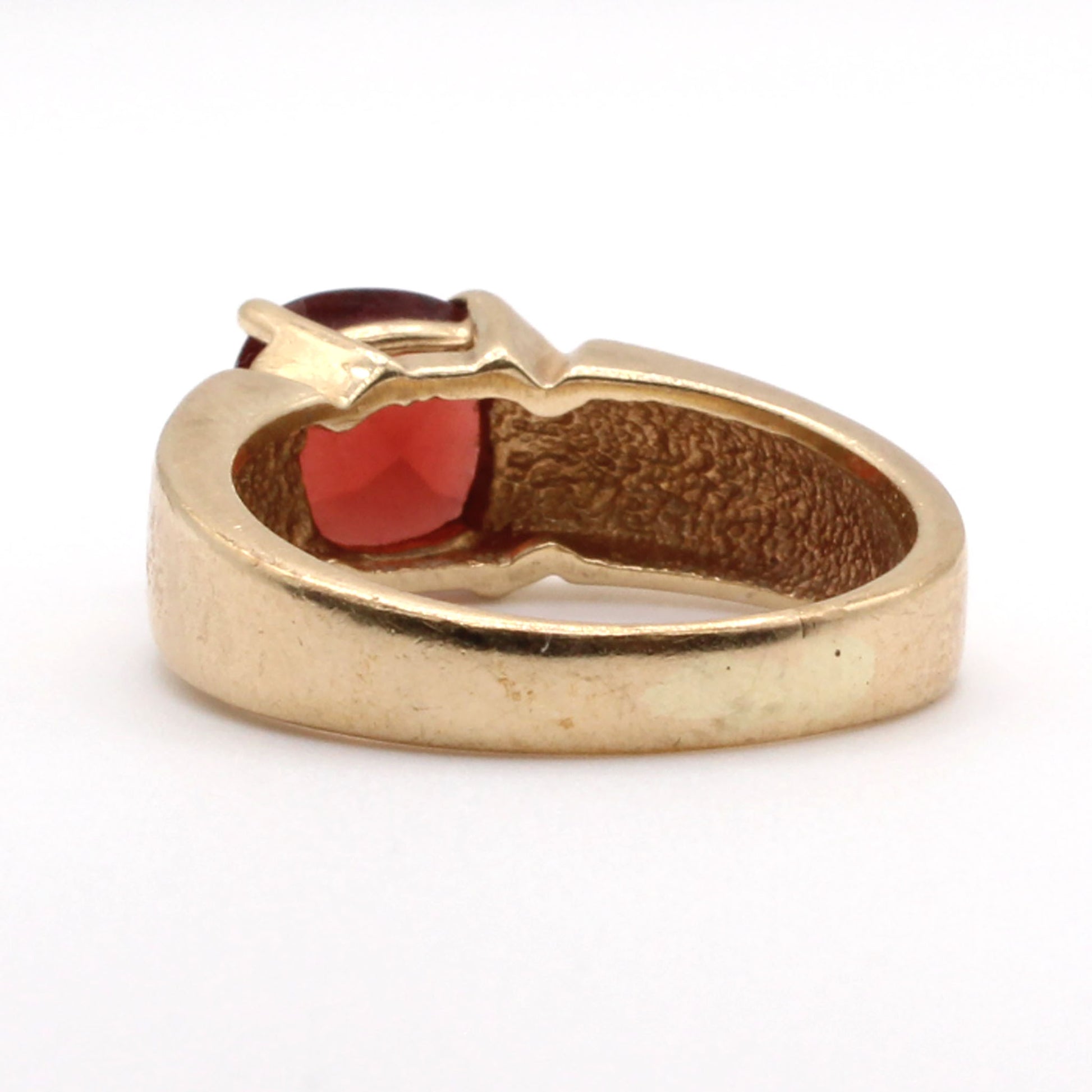 10k Yellow Gold Garnet Ring Size 6.75