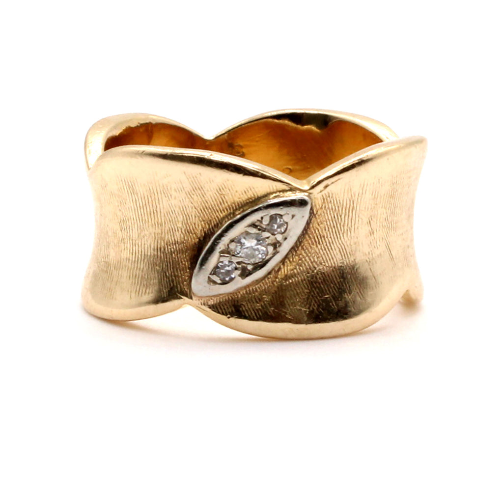 14k Yellow Gold 0.07cttw Diamond Band Ring Size 5.5