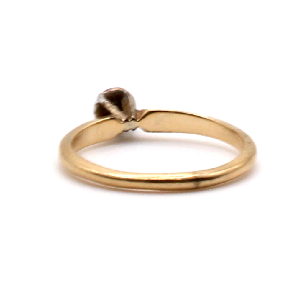 14k Yellow Gold 0.03ct Diamond Solitaire Ring Size 4.25