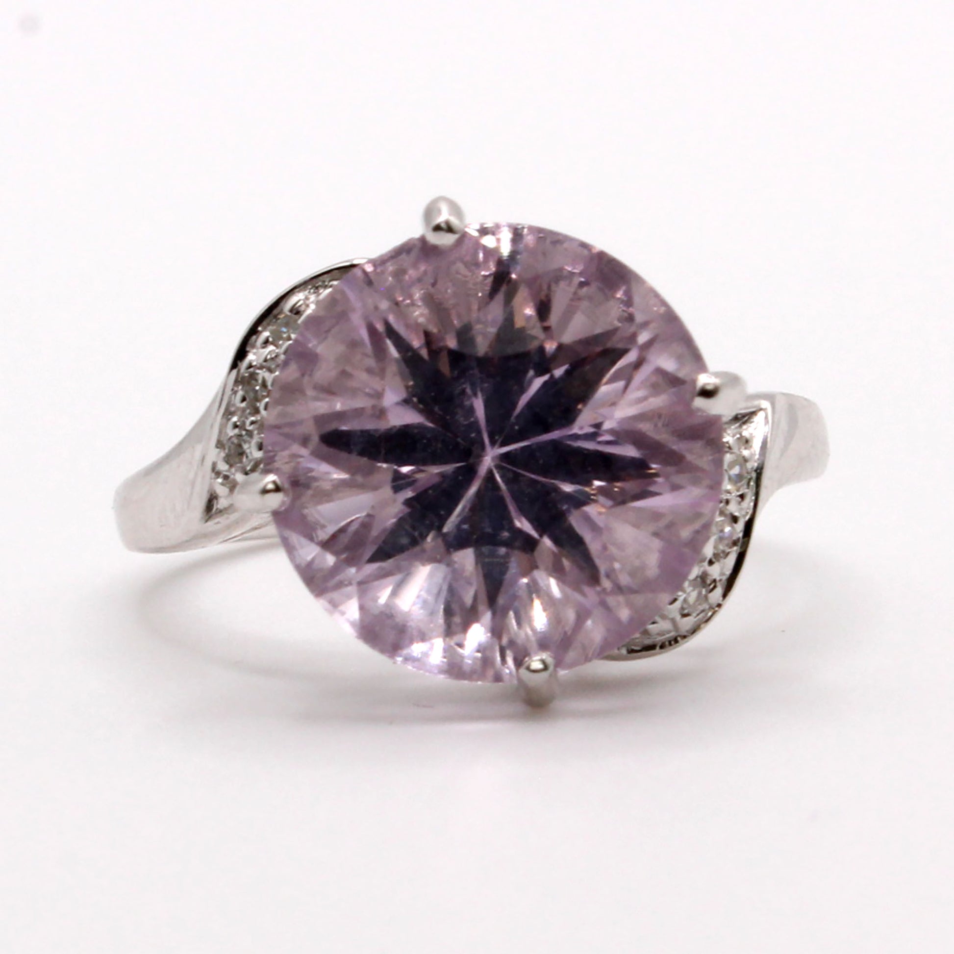 14k White Gold 5.05ct Amethyst  Ring