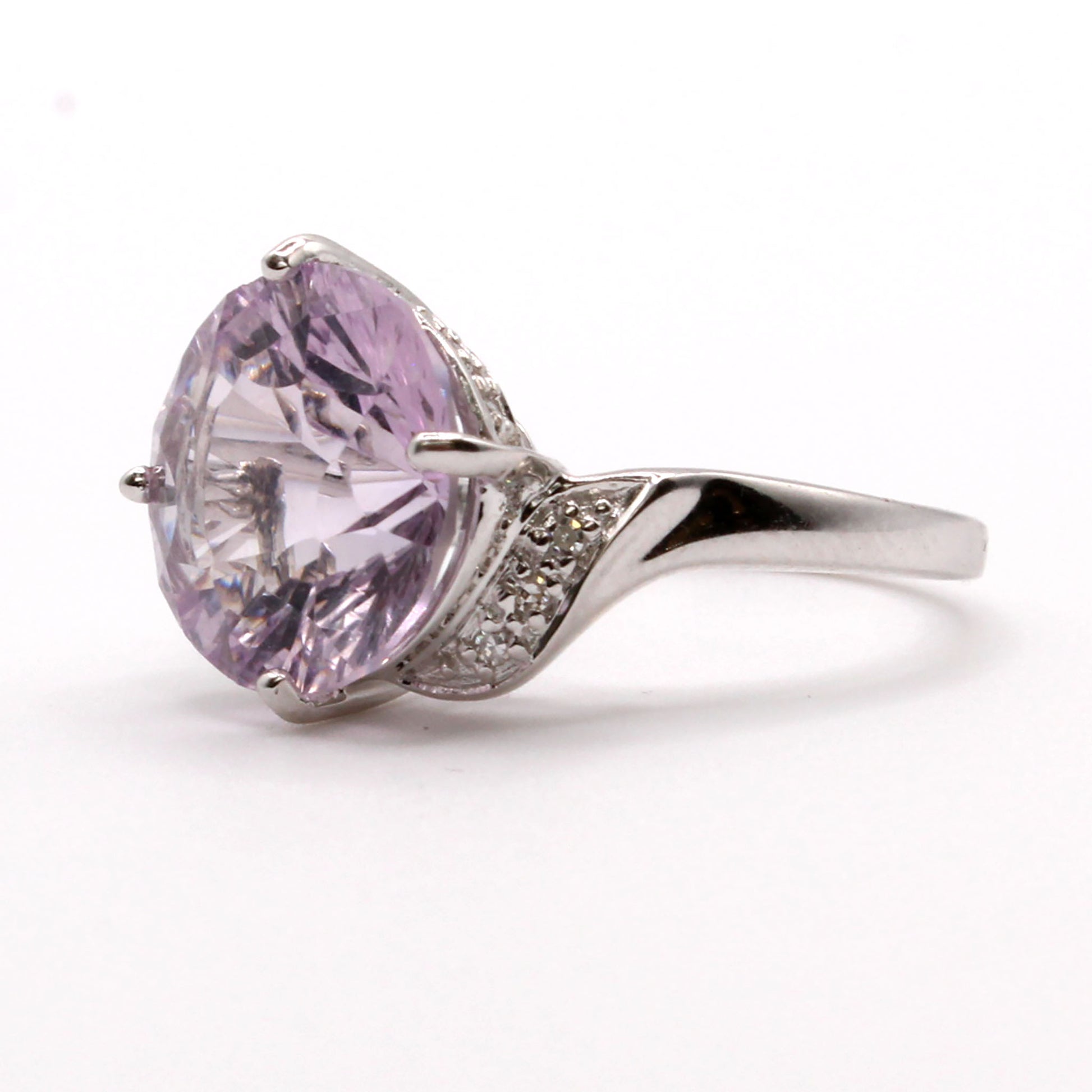 14k White Gold 5.05ct Amethyst  Ring