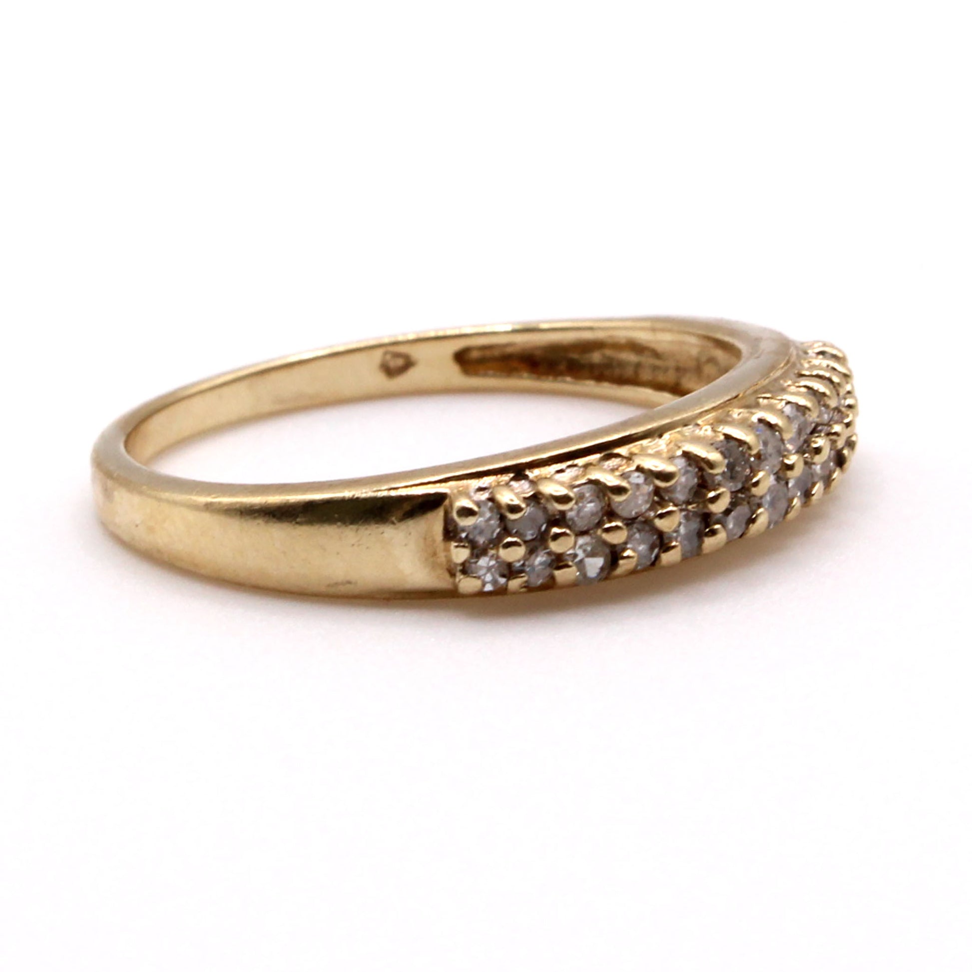 10k Yellow Gold 0.26cttw Round Brilliant Cut Diamond Ring