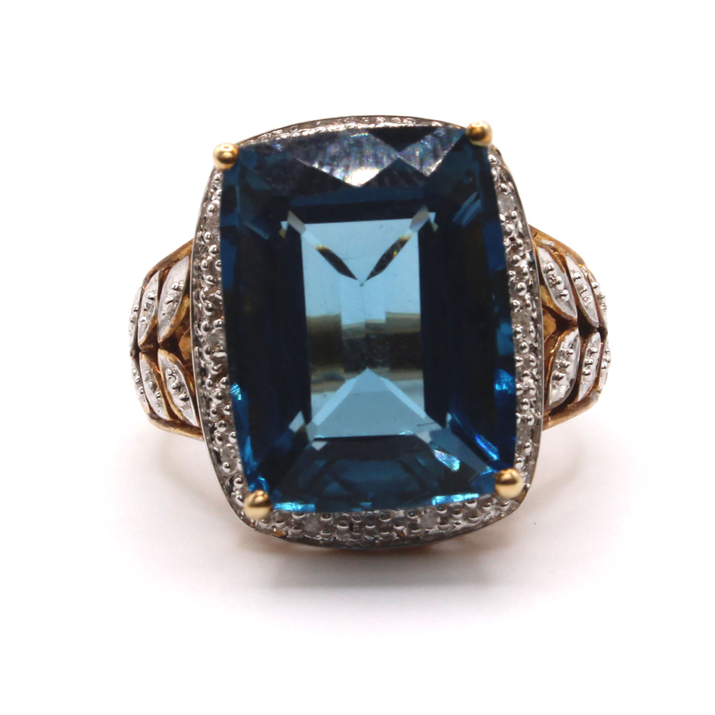 10k Yellow Gold Blue Topaz and Diamond Ring Size 7