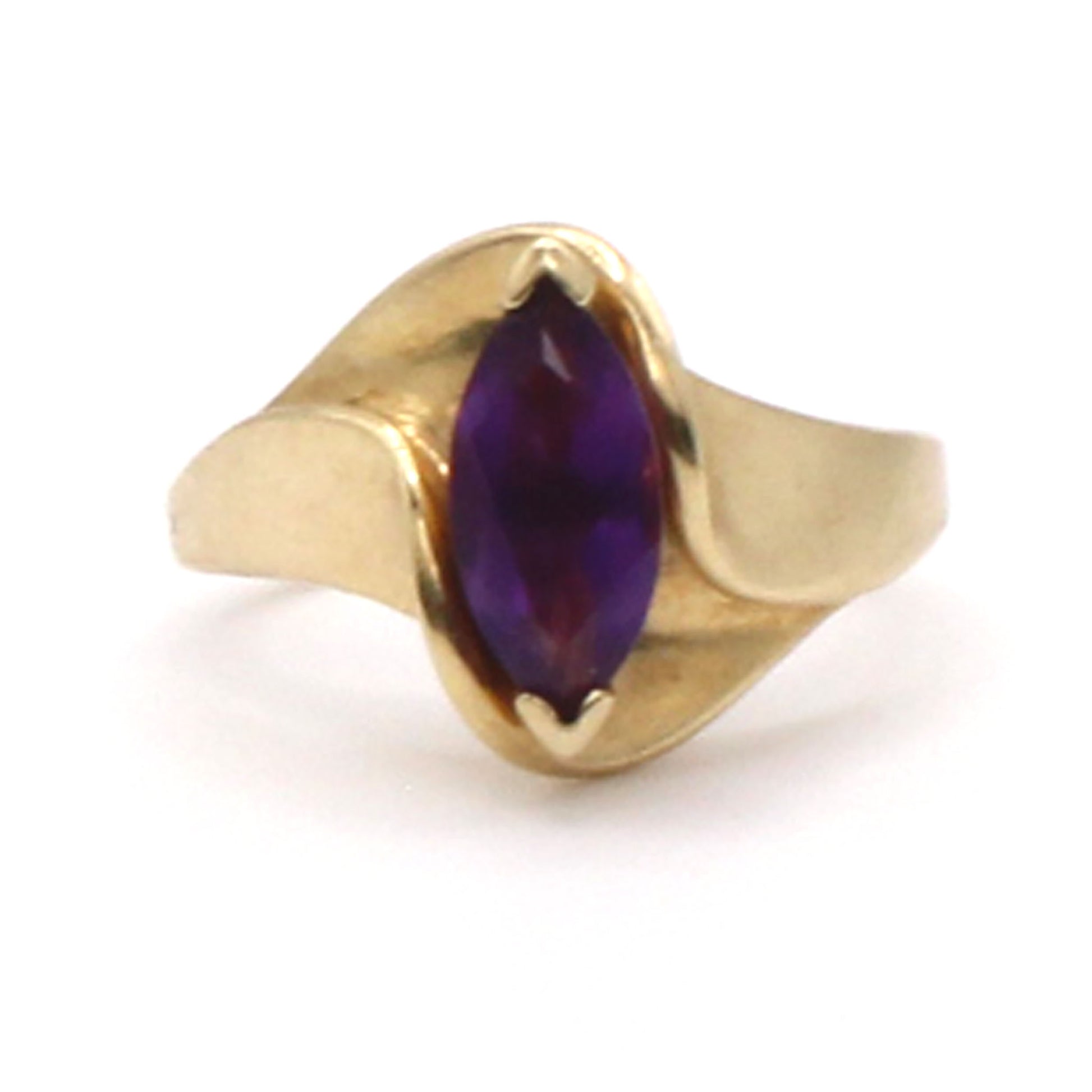 10k Yellow Gold Marquise Cut  Amethyst Solitaire Ring Size 6.25