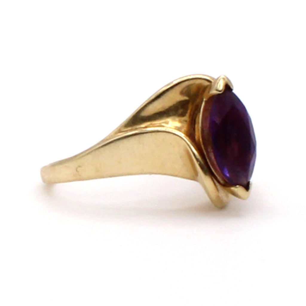 10k Yellow Gold Marquise Cut  Amethyst Solitaire Ring Size 6.25