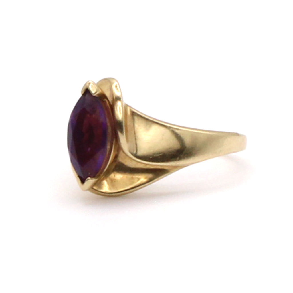 10k Yellow Gold Marquise Cut  Amethyst Solitaire Ring Size 6.25