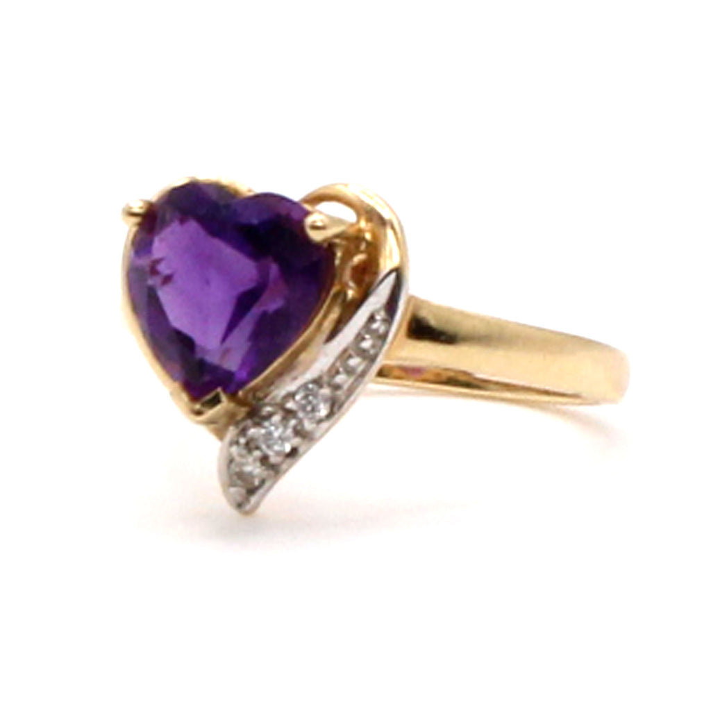10k Yellow Gold Amethyst and Diamond Heart Ring Size 6.5