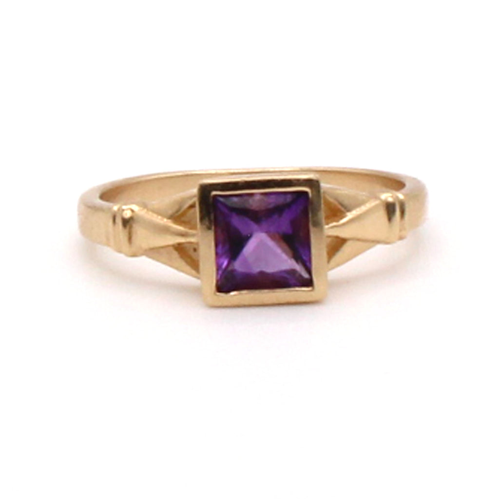 14k Yellow Gold Princess Cut Amethyst Ring Size 6
