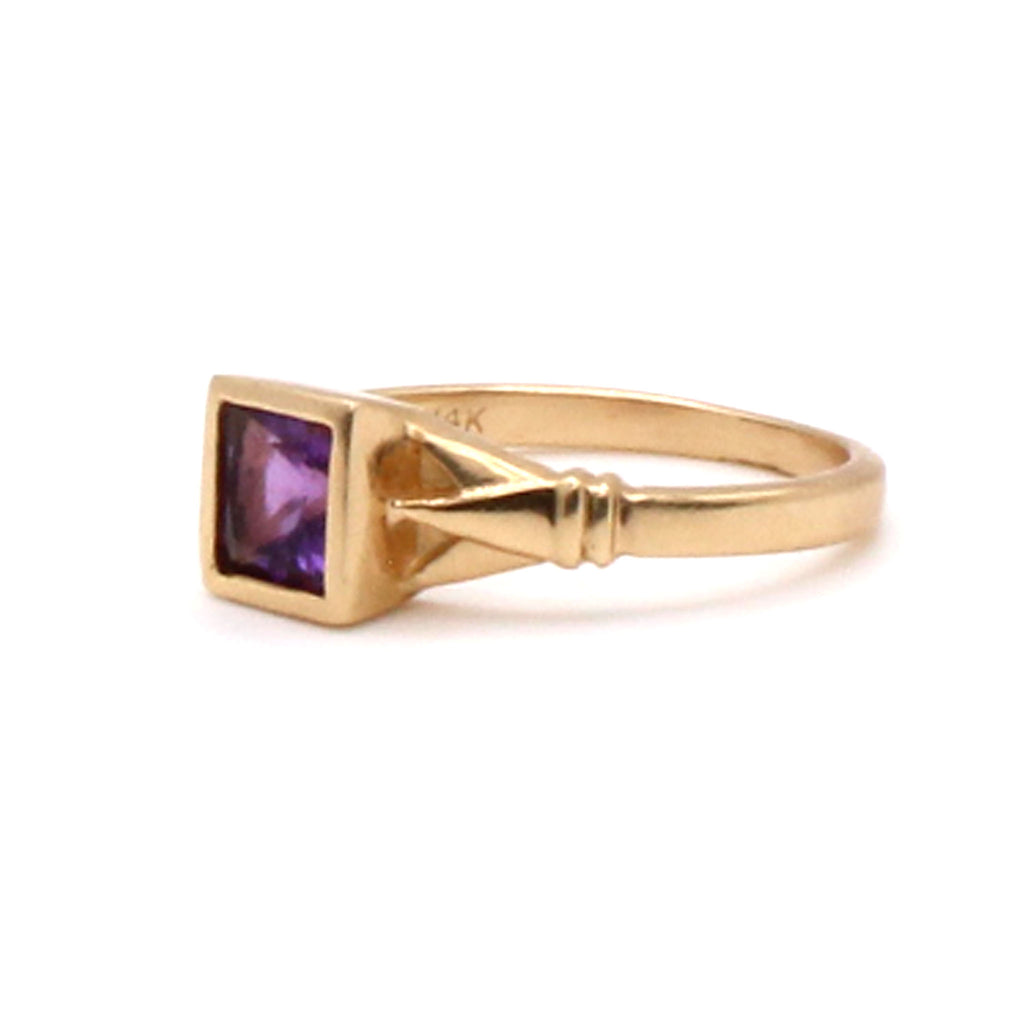 14k Yellow Gold Princess Cut Amethyst Ring Size 6