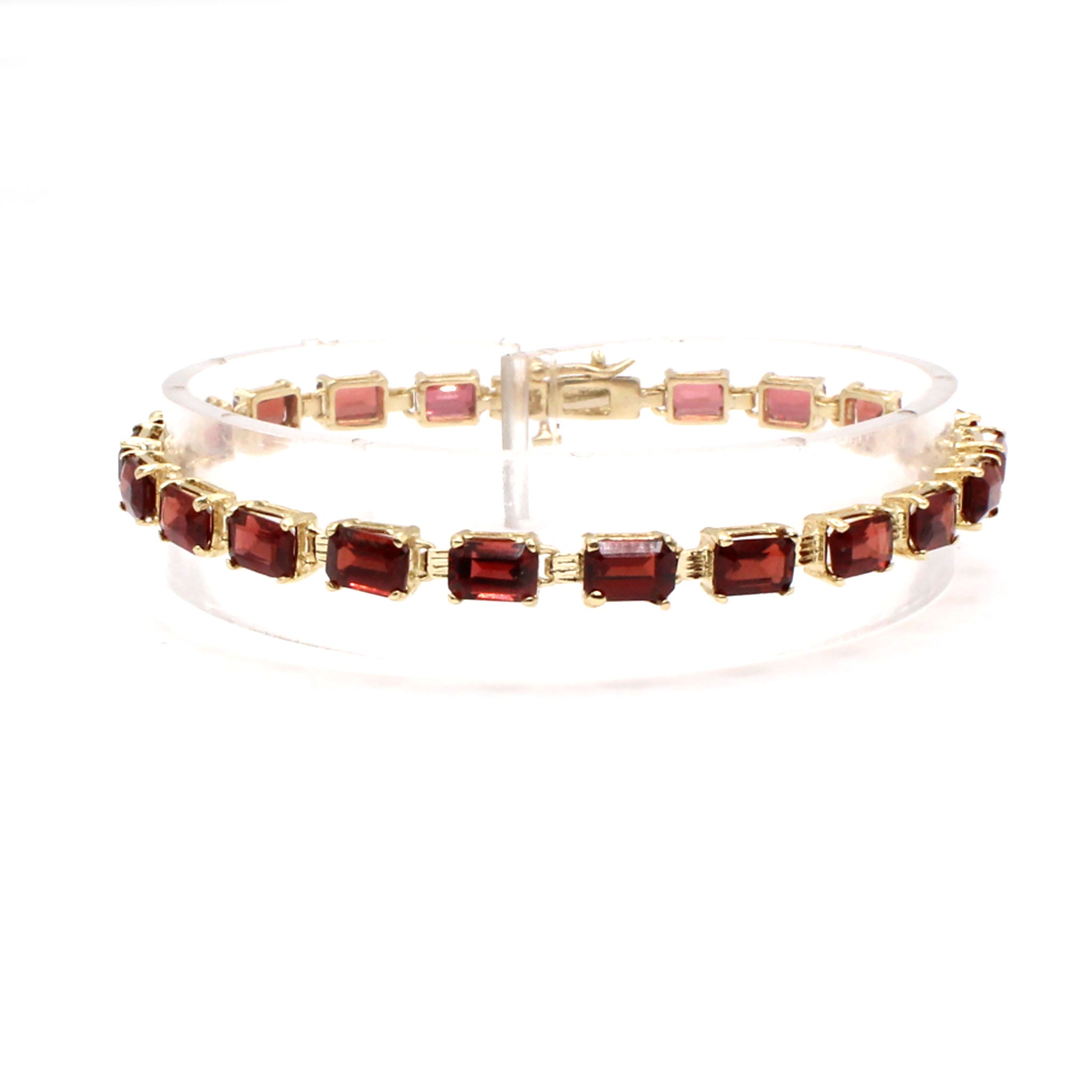 14k Yellow Gold Garnet Bracelet 7 Inches