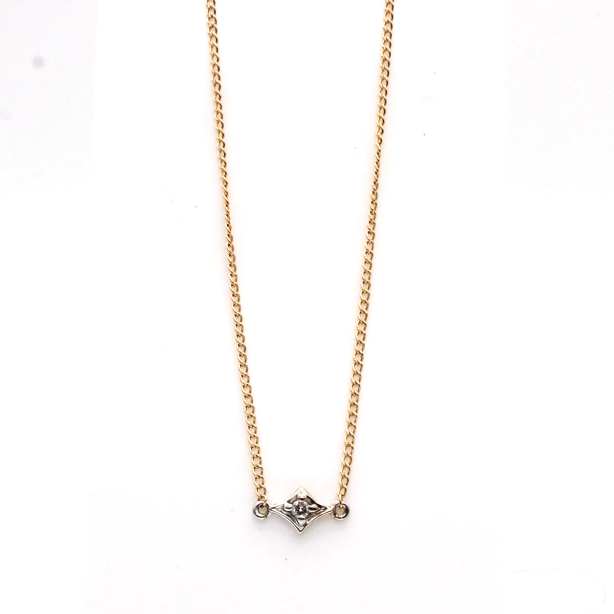 14k Yellow Gold Solitaire Diamond Circle Link Necklace 15 Inches