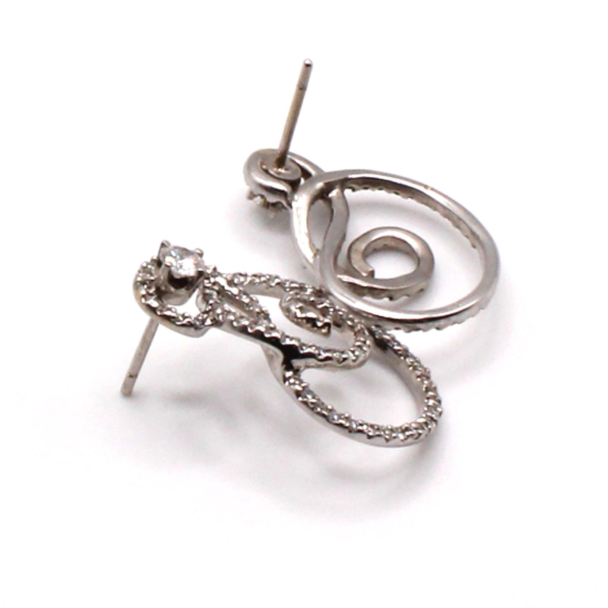 18k White Gold 1.40cttw Diamond Swirl Earrings